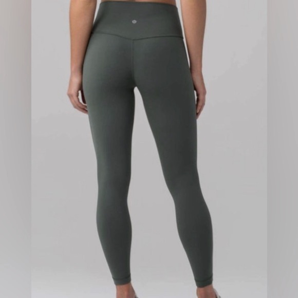 Lululemon similar to Dark forest color 25 inch Align leggings size 4 - Picture 1 of 5
